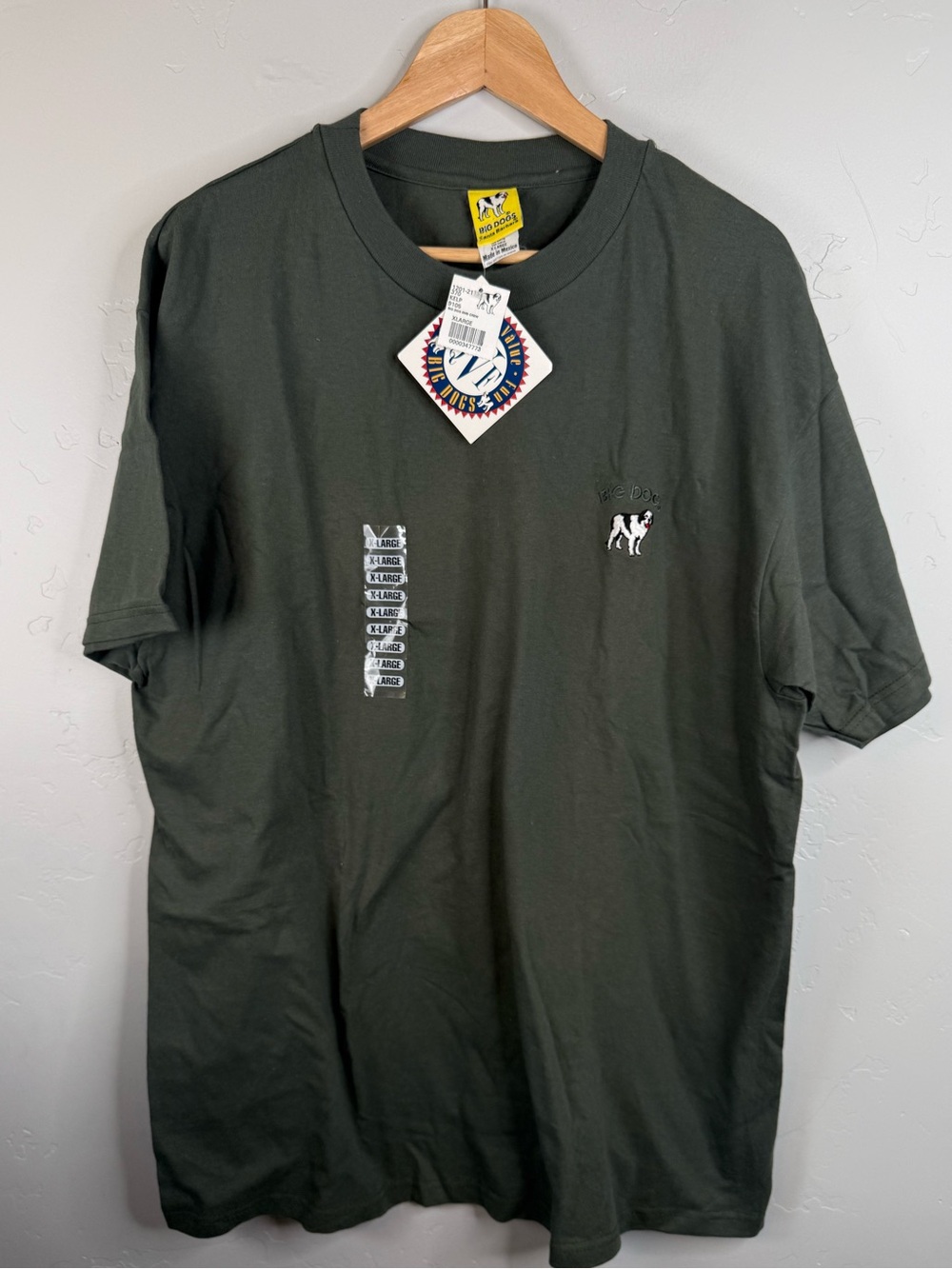 NWT Vintage Big Dogs Short-Sleeve Crewneck Embroidered Logo Tee XL
